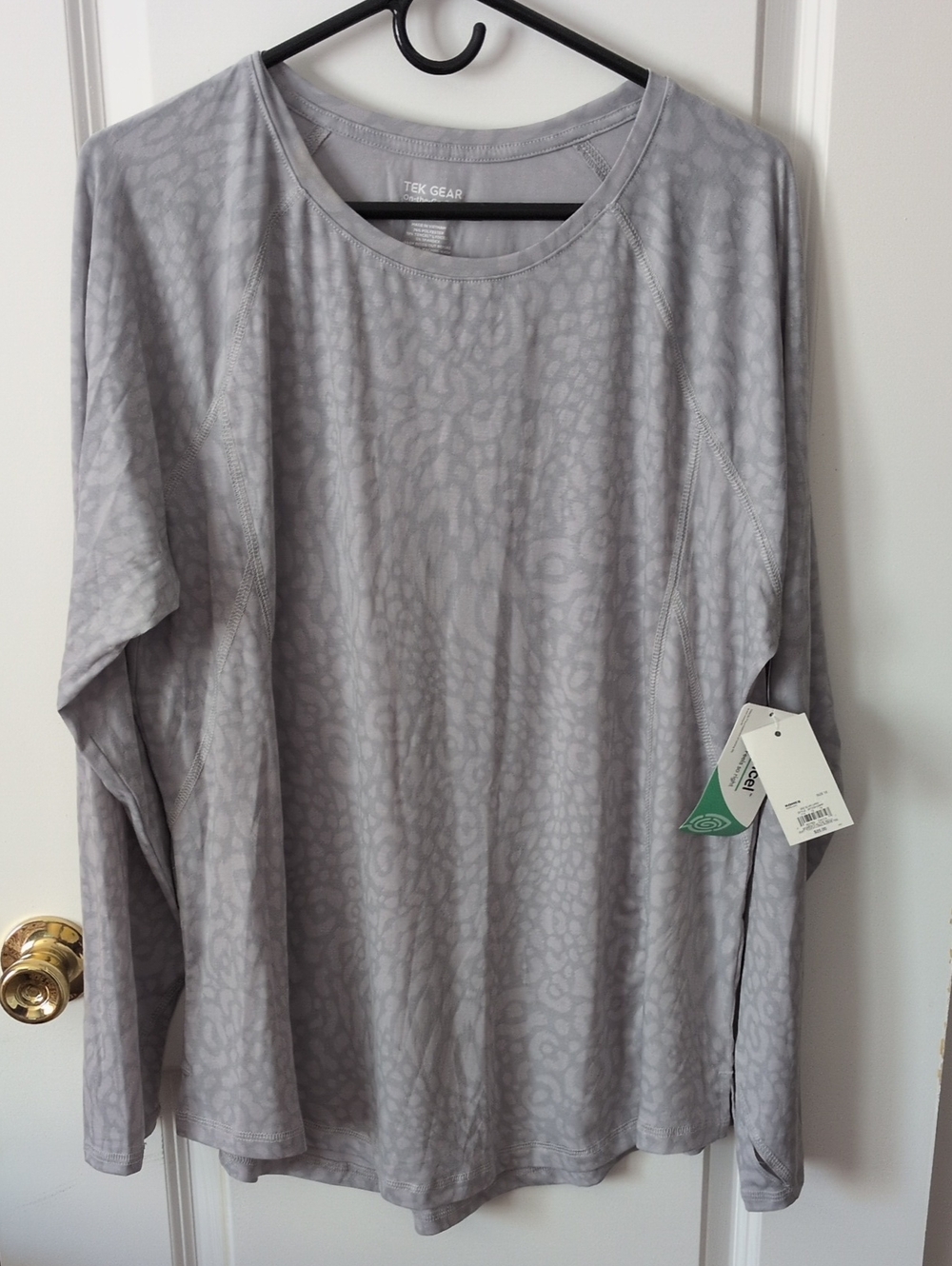 tek gear Light Gray Long Sleeve Performance Tee with Subtle Print